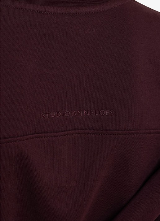 Studio Anneloes Costa ls round neck sweater - detail 3 aubergine