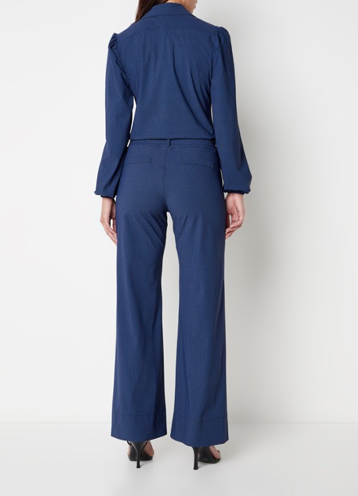 Studio Anneloes Nouk flared fit jumpsuit van travelstof met grafische print - achterkant 4 kobaltblauw