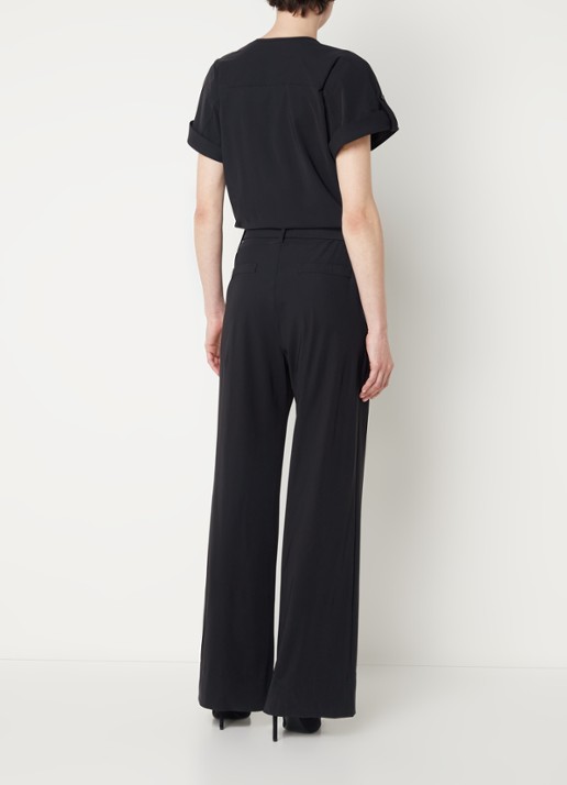 Studio Anneloes Renate - Vero wide fit jumpsuit van travelstof met strikceintuur - achterkant 4 zwart