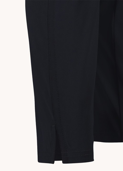 Studio Anneloes Startup mid waist cropped tapered fit pantalon van travelstof - detail 3 zwart