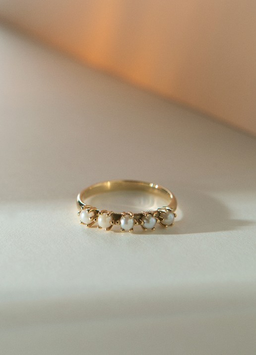 Studio Kroewe Fallon ring van 14 karaat geelgoud met parel - detail 5 geelgoud