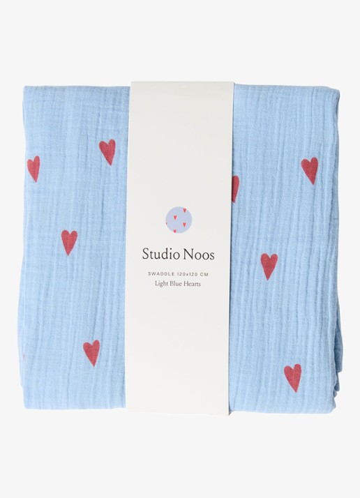 Studio Noos Light Blue Hearts 100% katoen | 70 x 70 cm - voorkant lichtblauw