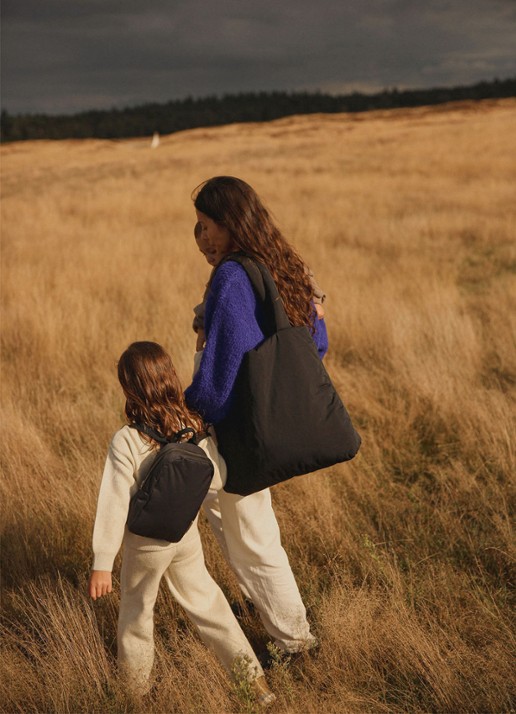 Studio Noos Puffy Mom-Bag met logo - voorkant 2 zwart