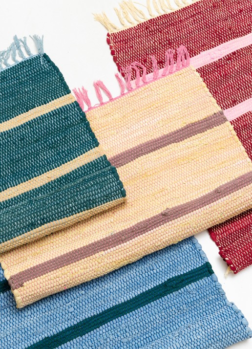 Tarta Gelatina Upcycled vloerkleed met print - detail rood