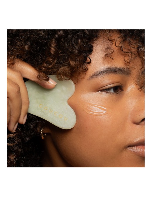 The Coucou Club Jade Gua Sha - detail 2 undefined