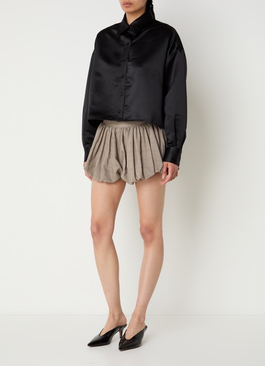 The Frankie Shop Arlen cropped blouse van satijn  - voorkant 3 zwart