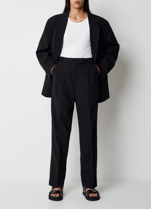 The Frankie Shop Bea high waist straight leg pantalon met steekzakken - voorkant 3 zwart