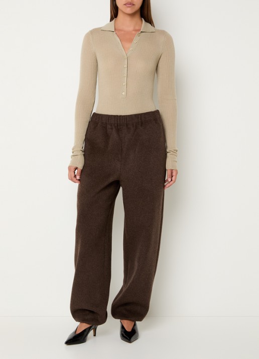The Frankie Shop Delancey mid waist loose fit joggingbroek in wolblend - voorkant 2 bruin