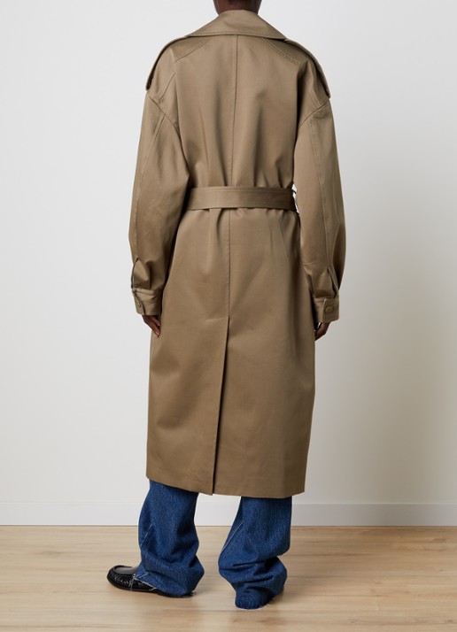The Frankie Shop Esben trenchcoat met strikceintuur - achterkant zand