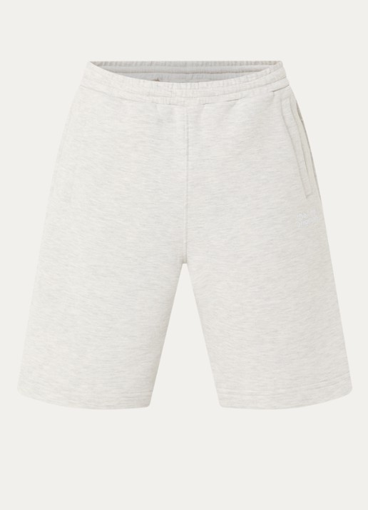 The New Originals Emblem wide fit korte joggingbroek met logo - voorkant 2 grijsmele