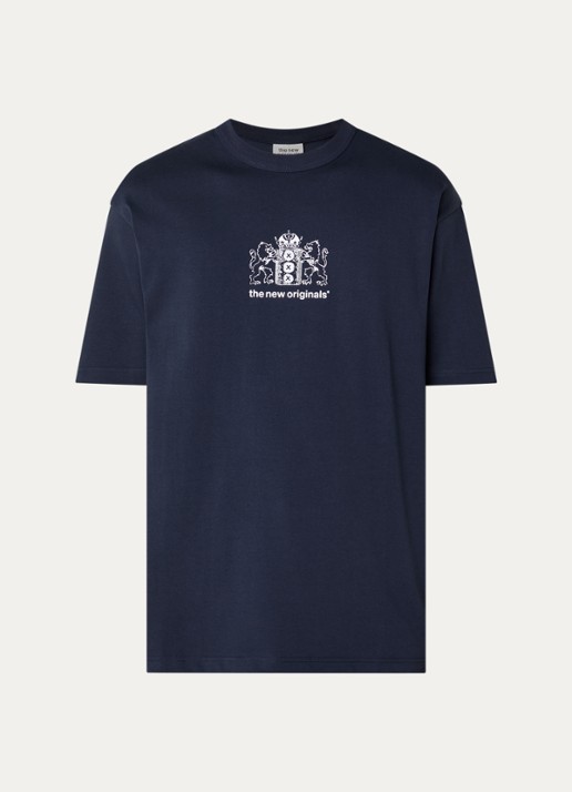 The New Originals Lion Speaker Tee met front- en backprint - voorkant 2 donkerblauw