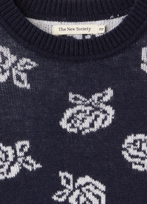 The New Society Fleckers grofgebreide trui met ingebreid patroon - detail donkerblauw