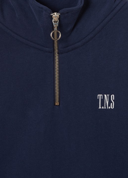 The New Society Mochi sweater met opstaande kraag - detail 3 donkerblauw