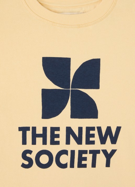 The New Society Sweater met logoprint - detail lichtgeel