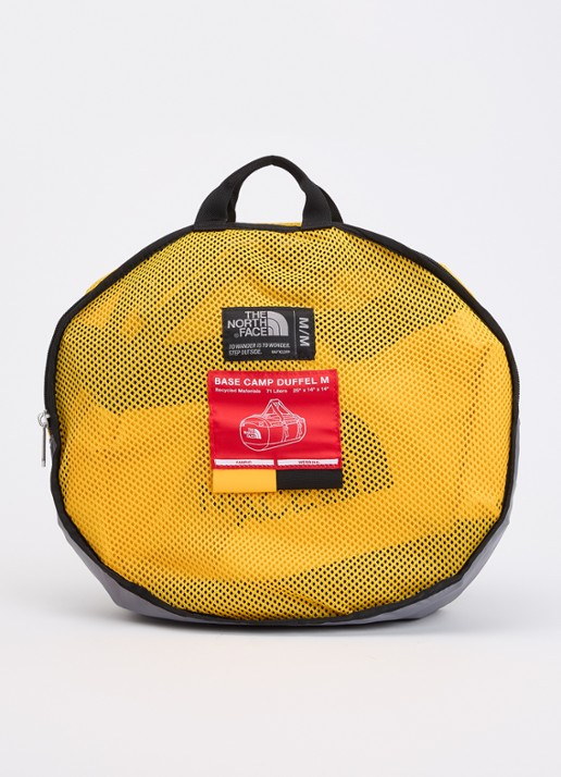 The North Face Base Camp Duffel M weekendtas met verstelbare schouderriem - detail 2 geel