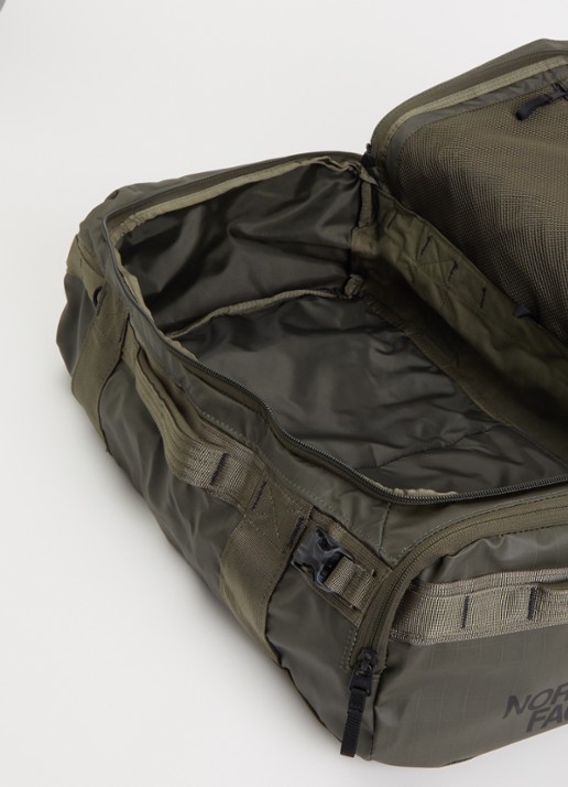 The North Face Base Camp Voyager 32L rugzak met 15 inch laptopvak - detail 2 donkergroen