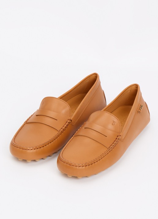 Tod's Gommino mocassin van kalfsleer - detail roestbruin