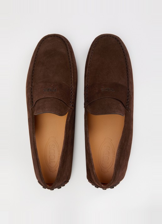 Tod's Gommino mocassin van kalfssuède - detail 4 donkerbruin