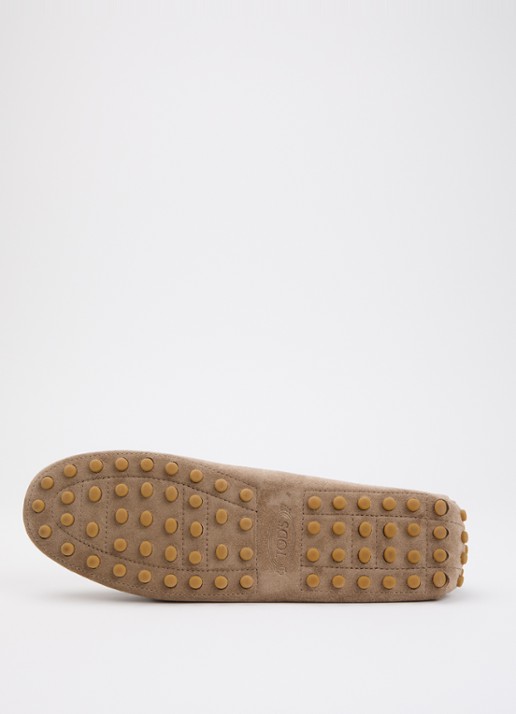 Tod's Gommino mocassin van kalfssuède - detail 5 lichtbruin