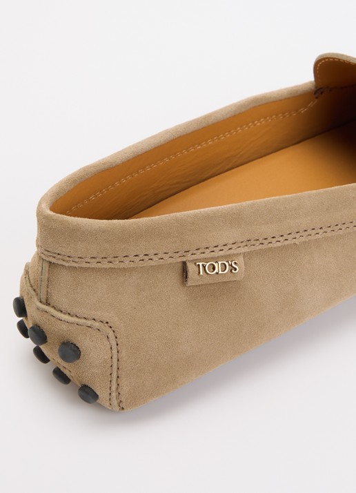 Tod's Gommino mocassin van kalfssuède - detail 6 beige