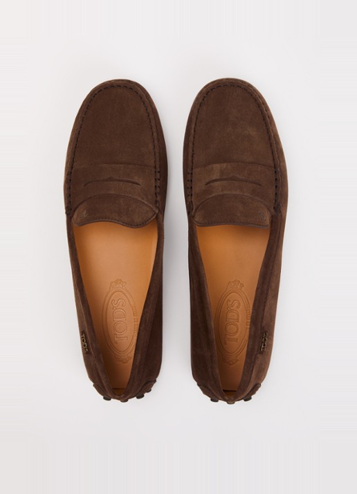 Tod's Gommino mocassin van kalfssuède - detail 4 donkerbruin
