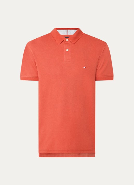 Tommy Hilfiger Core regular fit polo van piqué katoen met logoborduring - voorkant 2 terra red-xm0 / rood