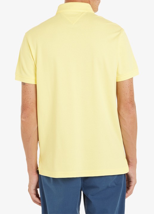 Tommy Hilfiger Core regular fit polo van piqué katoen met logoborduring - achterkant 9 yellow tulip / geel