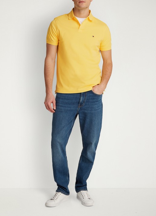 Tommy Hilfiger Core regular fit polo van piqué katoen met logoborduring - voorkant 5 citronella / geel