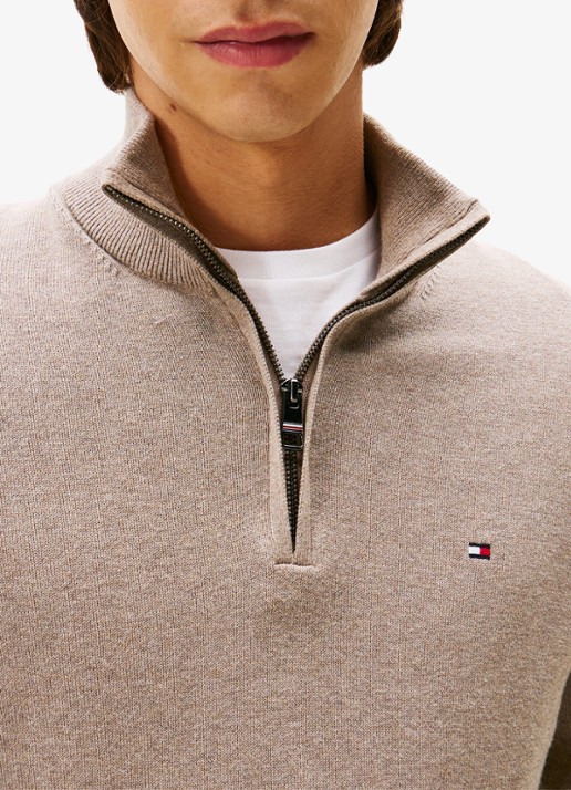 Tommy Hilfiger Fijngebreide trui in kasjmierblend met logoborduring - detail 4 beige