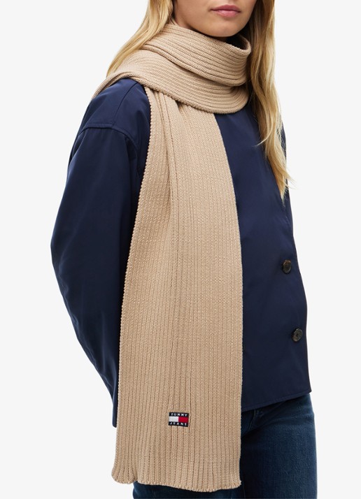 Tommy Hilfiger Heritage ribgebreide sjaal met logo  - detail 2 zand