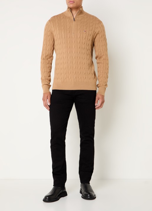 Tommy Hilfiger Kabelgebreide trui met halve rits en logo - voorkant 2 camel