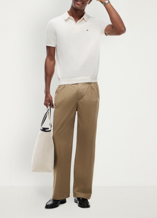 Tommy Hilfiger Regular fit polo met logoborduring - voorkant 2 gebroken wit