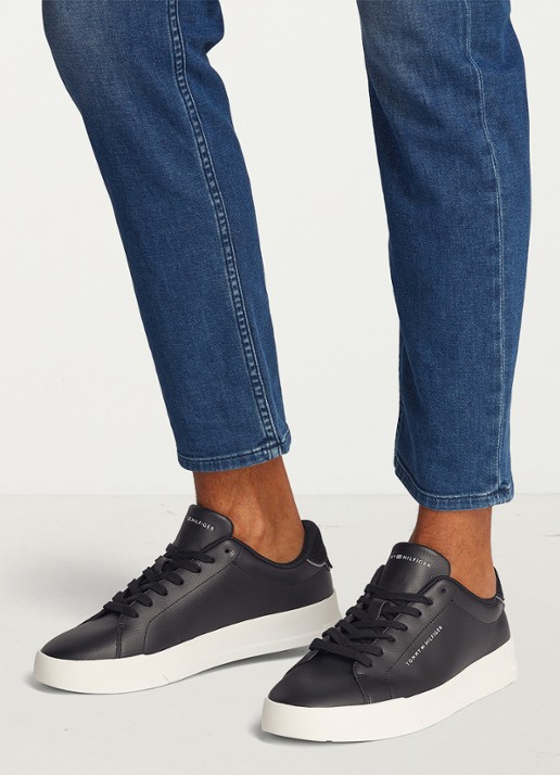 Tommy Hilfiger Sneakers van leer - voorkant 6 zwart