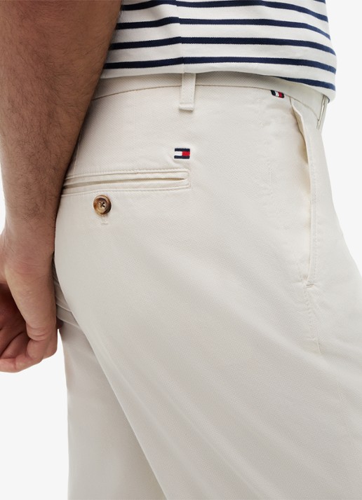 Tommy Hilfiger Straight fit chino met steekzakken - detail 3 ivoor