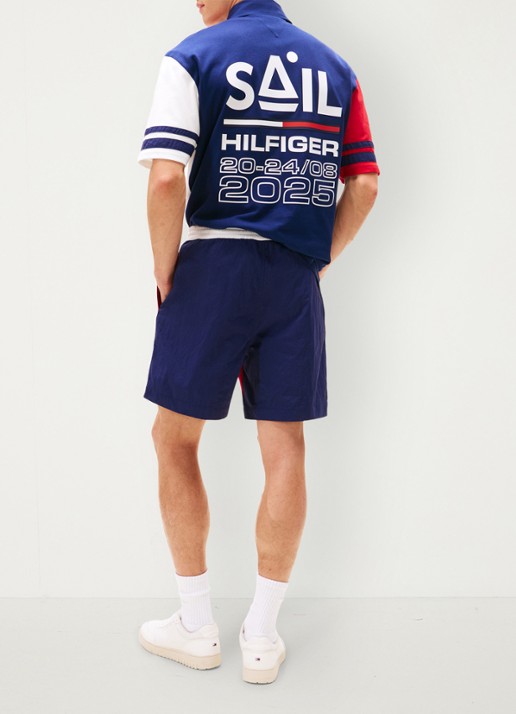 Tommy Hilfiger Straight fit korte broek met logo en steekzakken - achterkant rood