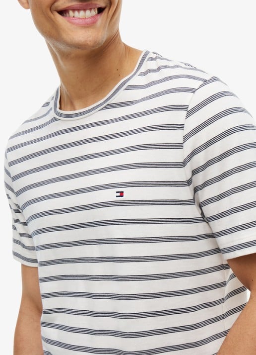 Tommy Hilfiger T-shirt met streepprint - detail 2 wit