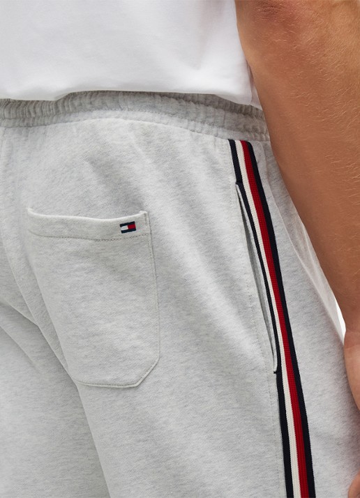 Tommy Hilfiger Tapered fit lounge joggingbroek met logoband - detail 3 lichtgrijs
