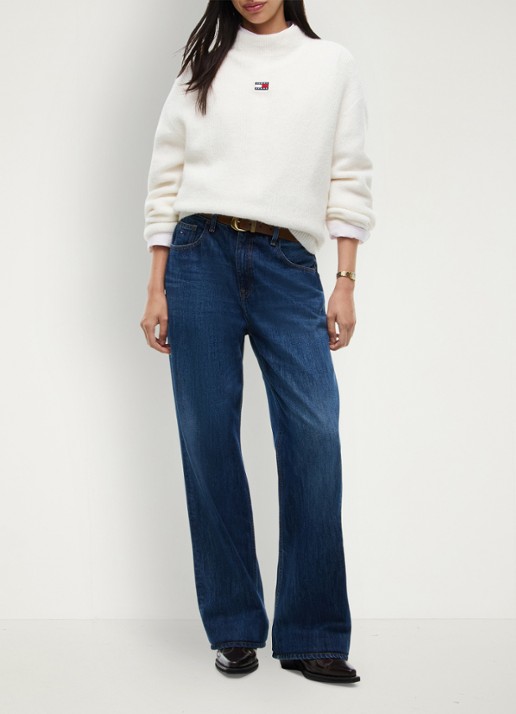 Tommy Hilfiger Tommy Badge ribgebreide trui in alpaca wolblend met logo  - voorkant 2 gebroken wit