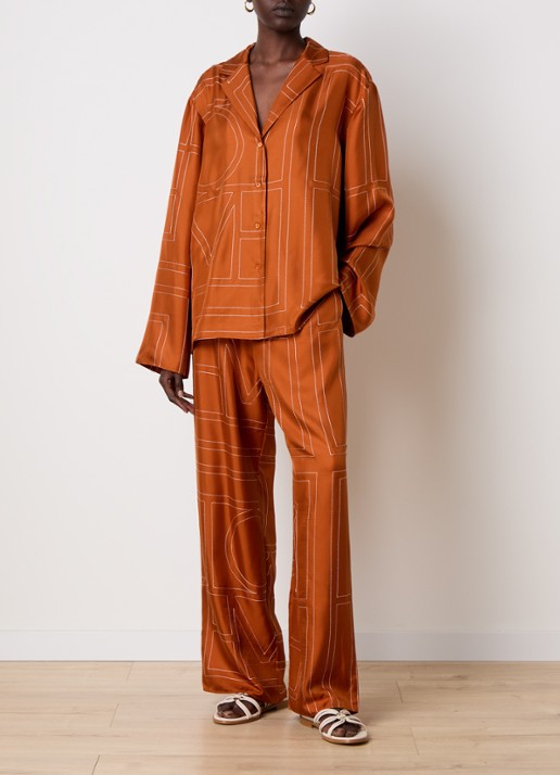 TOTEME Blouse van zijde met logoborduring - voorkant 4 oranjebruin
