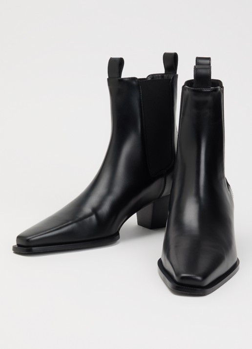 TOTEME Chelsea boot van kalfsleer - detail zwart
