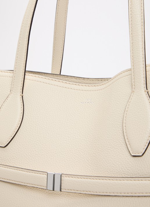 TOTEME Lounge schoudertas van leer - detail 4 creme