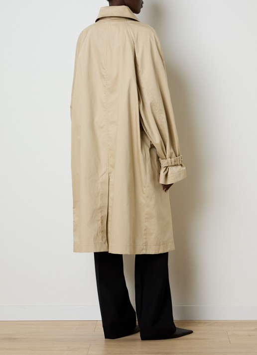 TOTEME Oversized trenchcoat met klepzakken en opstaande kraag - achterkant 6 beige