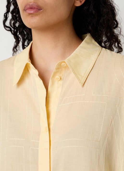 TOTEME Semi-transparante longline blouse  - detail 2 lichtgeel