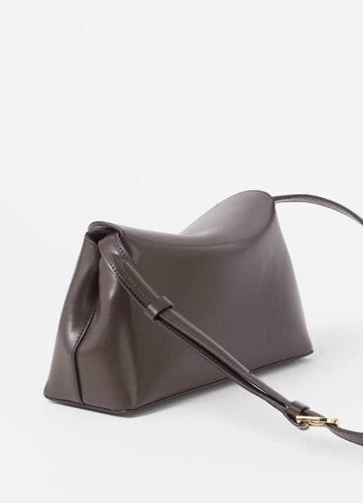TOTEME T-Lock clutch van leer met afneembare schouderriem - achterkant donkerbruin