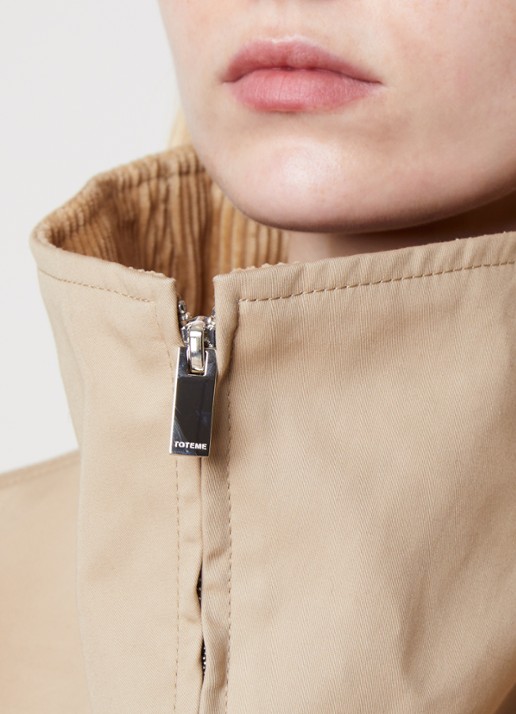 TOTEME Trenchcoat met steekzakken - detail 2 beige