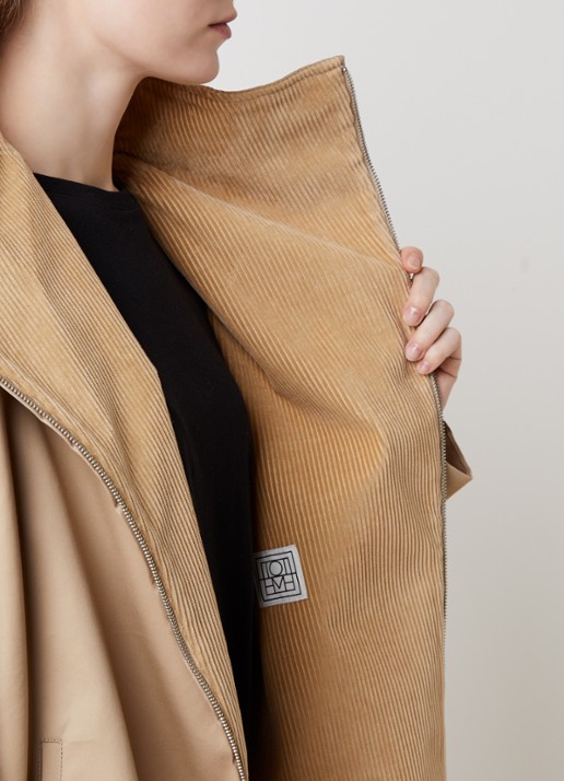TOTEME Trenchcoat met steekzakken - detail 3 beige