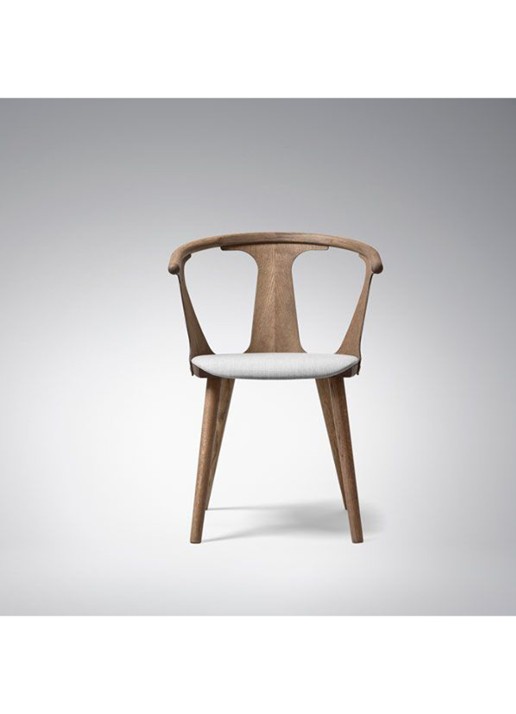 &tradition In Between stoel van hout met zitkussen - detail 3 beige