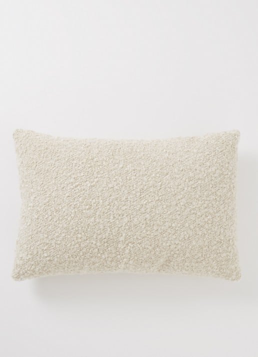 &Tradition Soft Boucle sierkussen 60 x 40 cm  - detail wit
