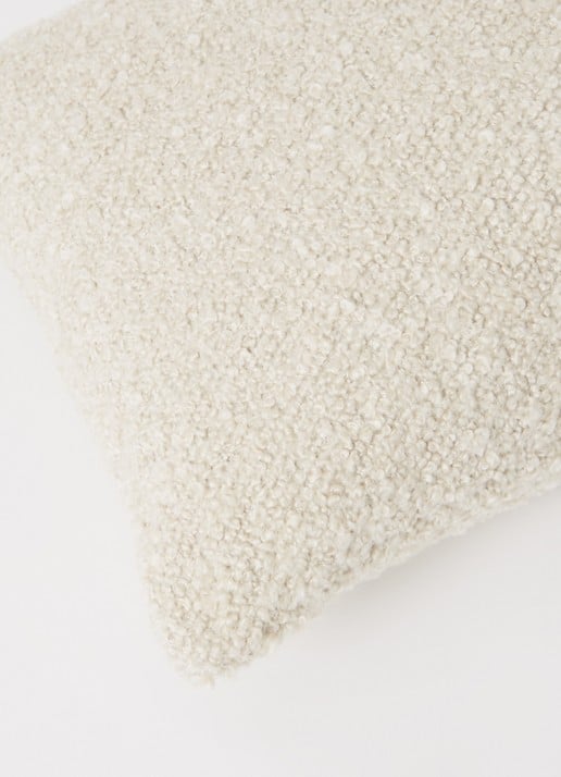 &Tradition Soft Boucle sierkussen 60 x 40 cm  - detail 2 wit