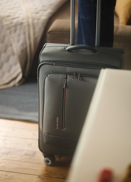 Travelite Crosslite 5.0 S spinner 55 cm - voorkant 4 zwart